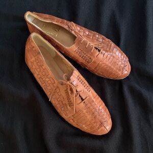 Men’s woven leather summer shoes, size 10
Made in Brazil